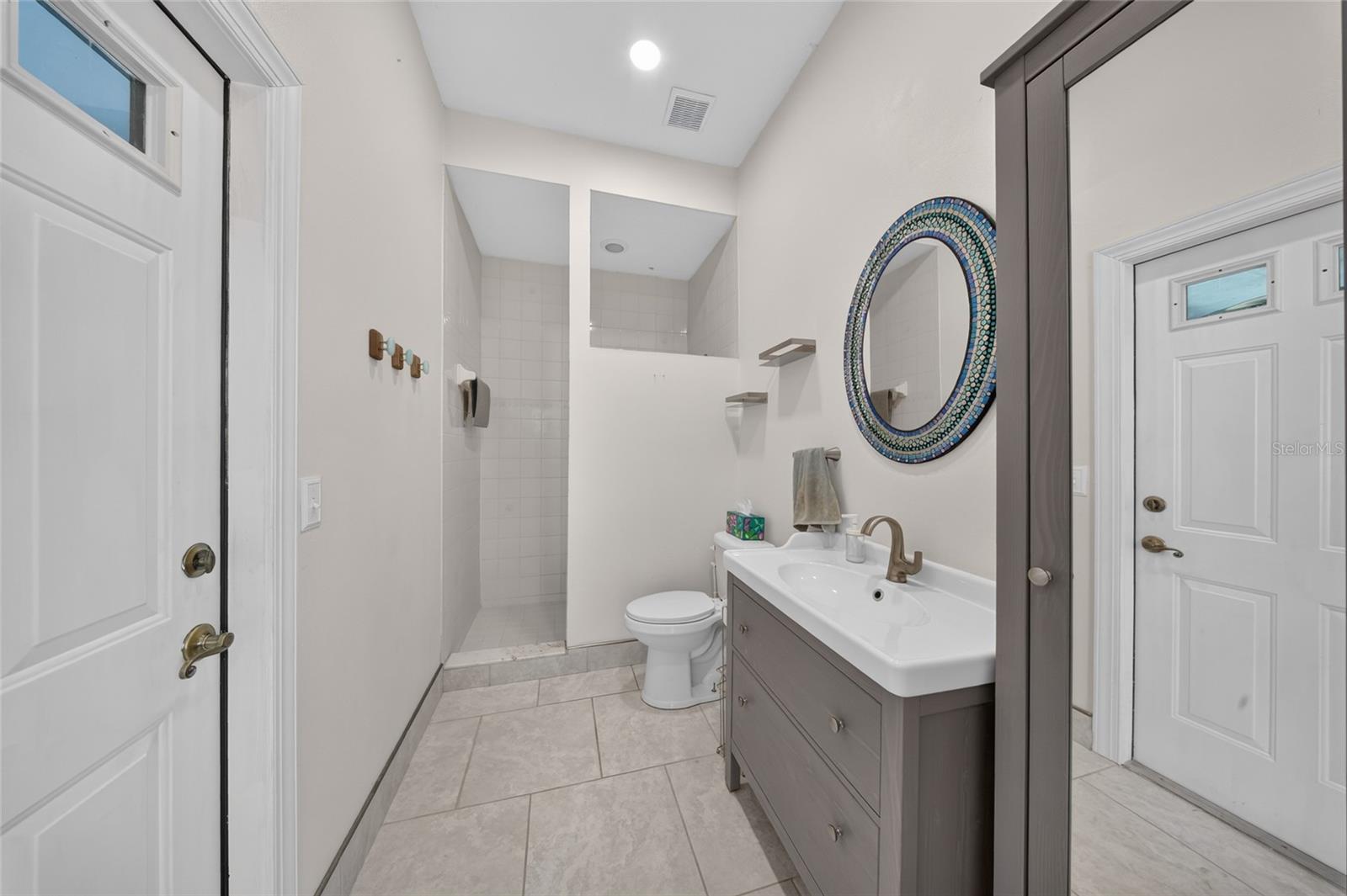 SHADY HOLLOW SUB - Residential