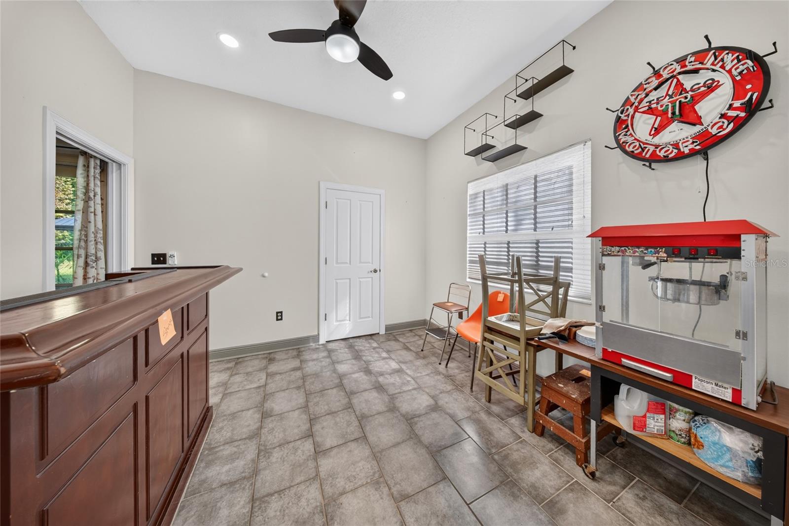 SHADY HOLLOW SUB - Residential