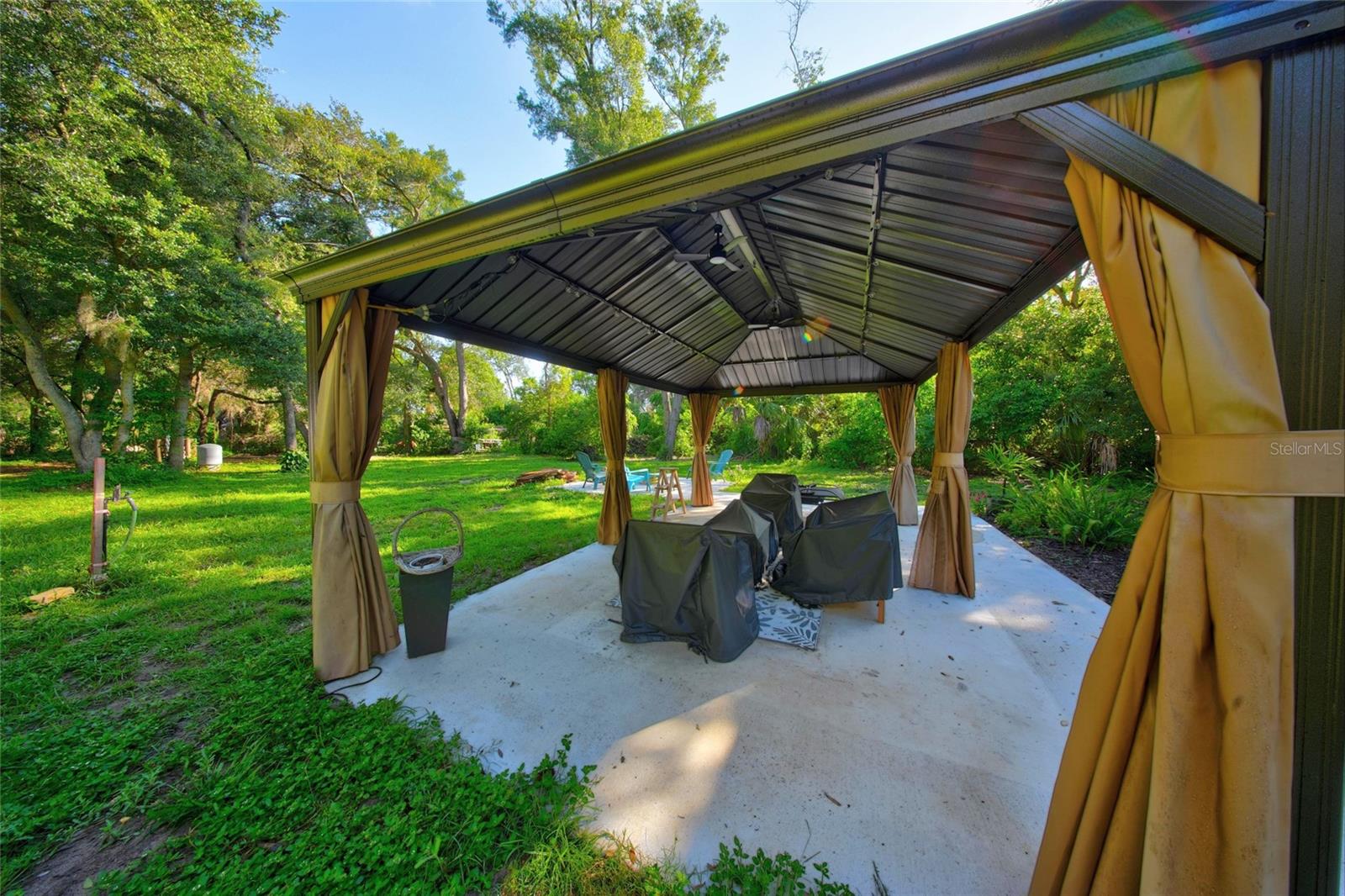 SHADY HOLLOW SUB - Residential