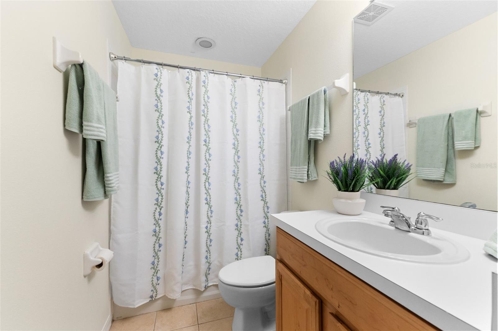 THE TWNHMS AT LIGHTHOUSE COVE V - Residential