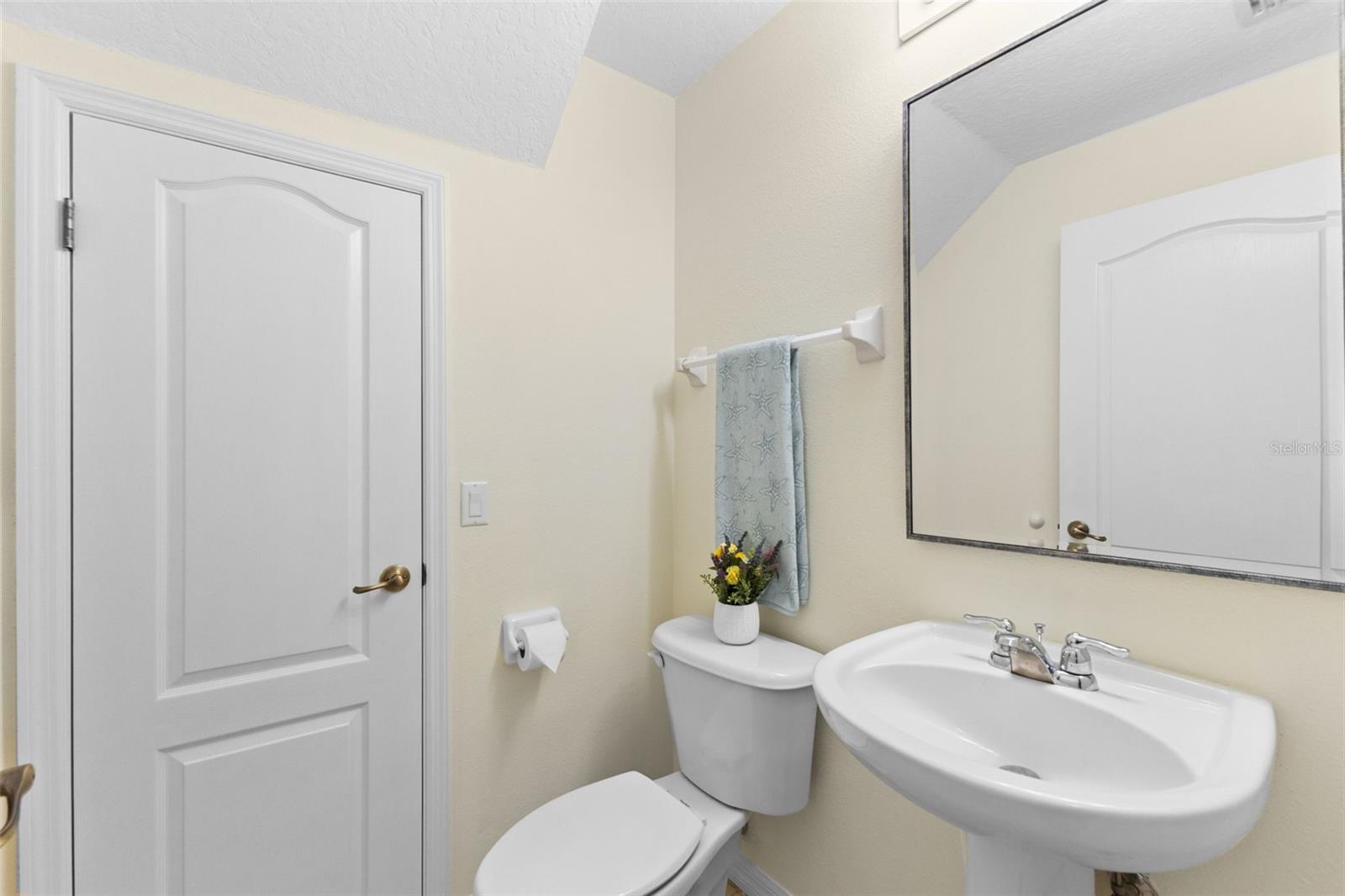 THE TWNHMS AT LIGHTHOUSE COVE V - Residential