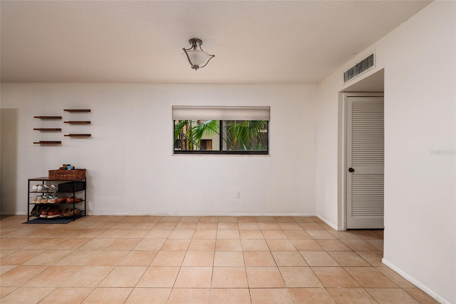 RAINTREE VILLAGE CONDO N - Residential