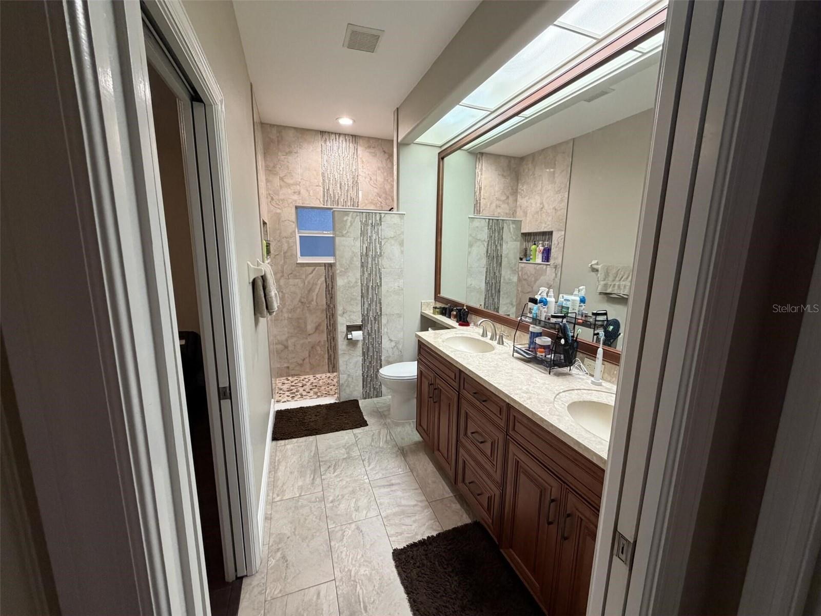 RIVER HILLS COUNTRY CLUB PARCE - Residential