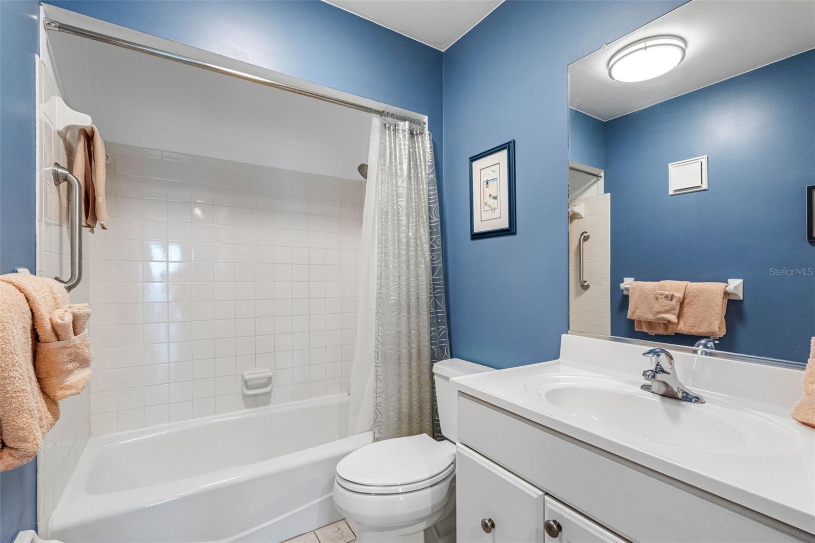 SEA BREEZE OF MADEIRA CONDO - Residential