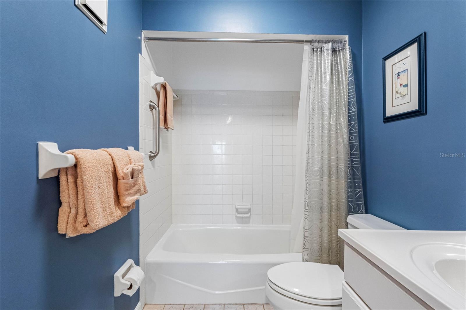 SEA BREEZE OF MADEIRA CONDO - Residential