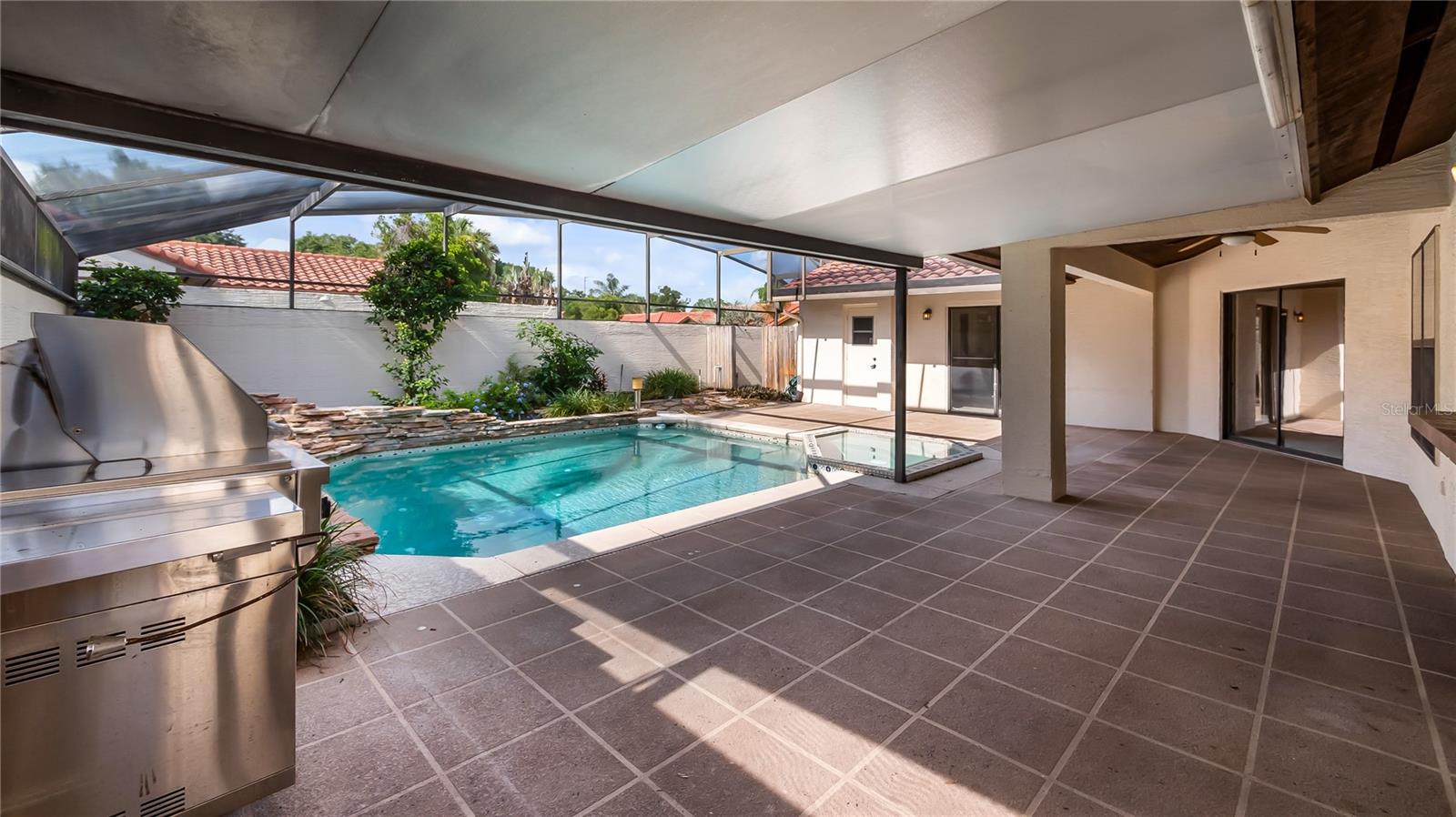 GRANADA VILLAS - Residential