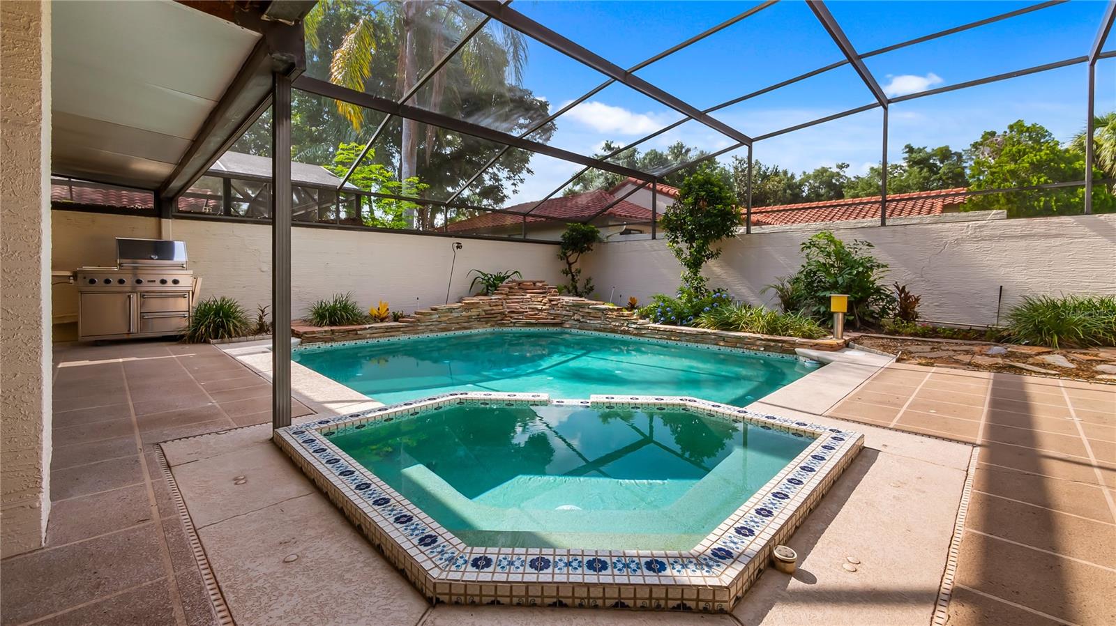GRANADA VILLAS - Residential