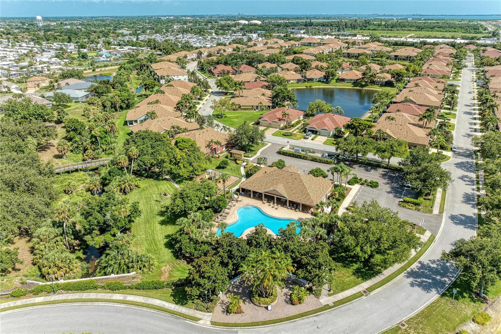 PALMA SOLA TRACE - Residential