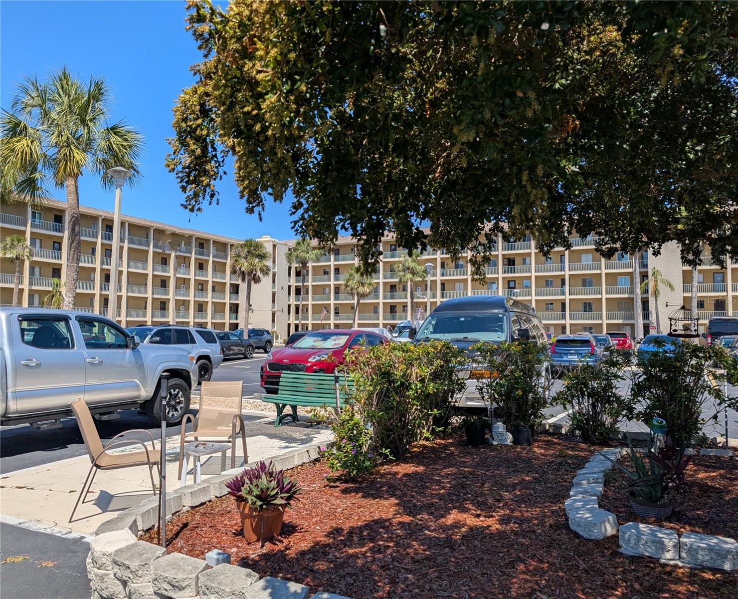 BAYSHORE ON THE LAKE APTS II SEC 3 - Residential