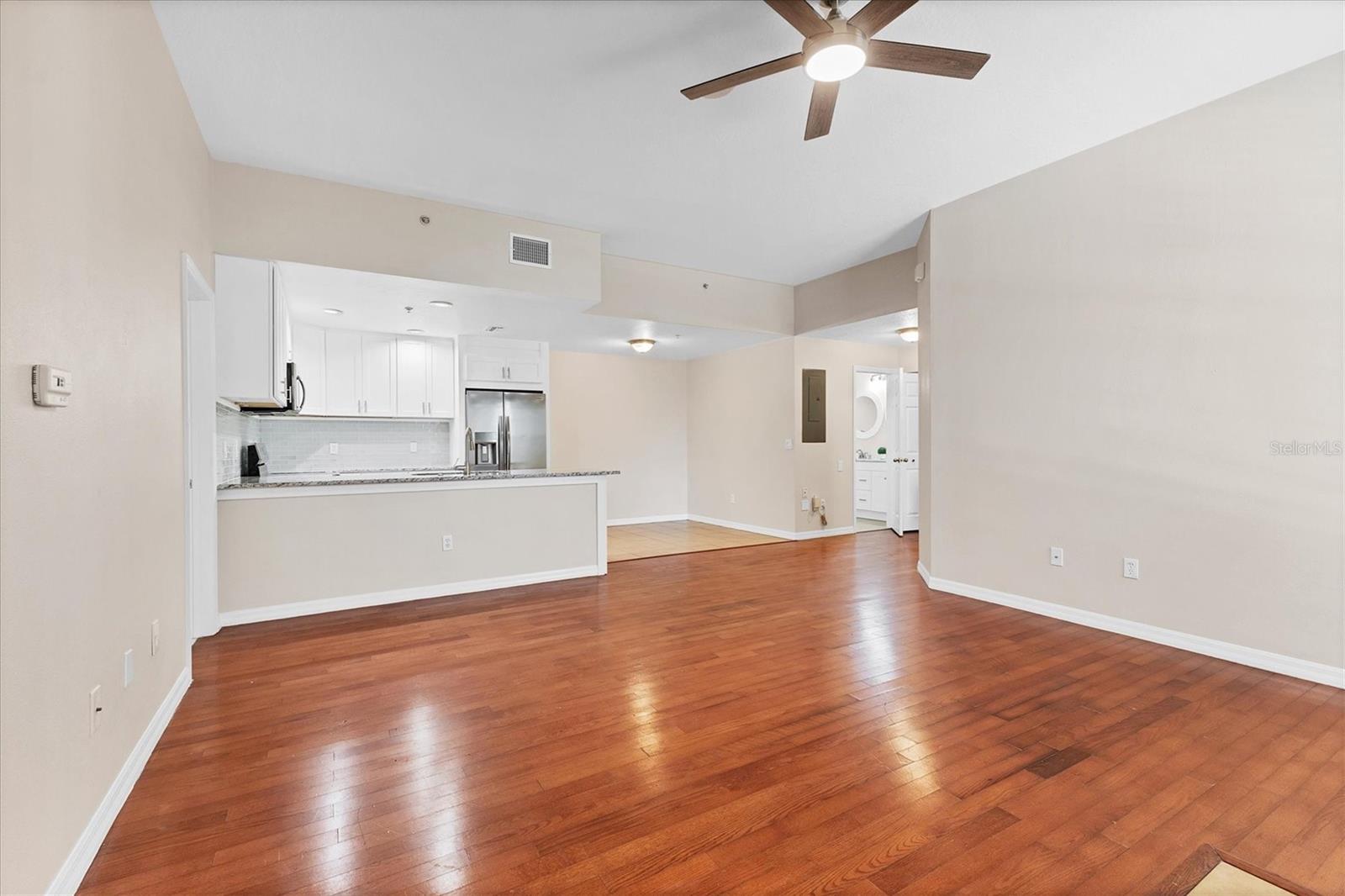 RIVER PRESERVE CONDO CB33/154 - Residential