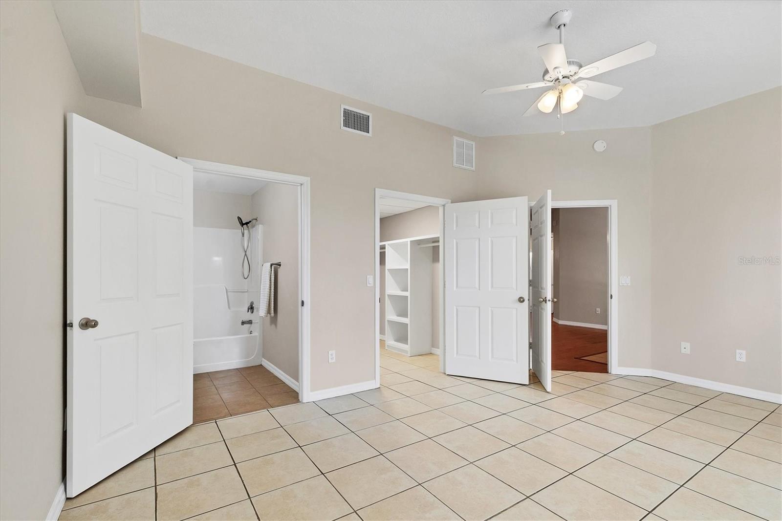 RIVER PRESERVE CONDO CB33/154 - Residential
