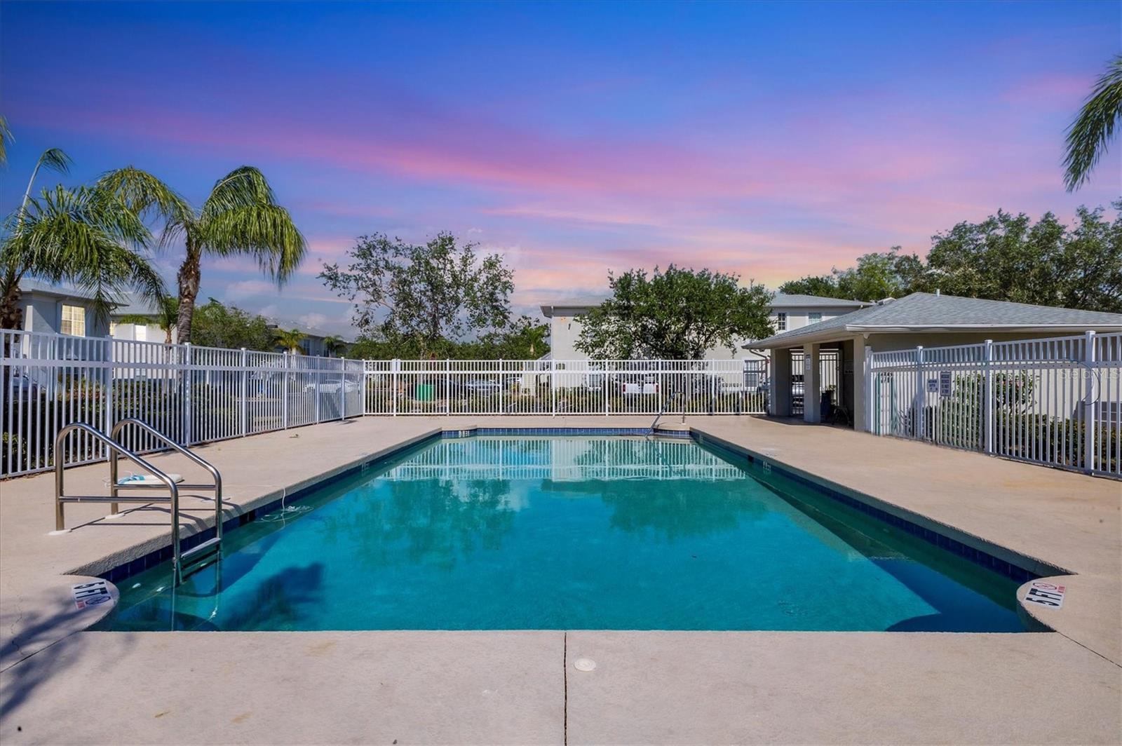 RIVER PRESERVE CONDO CB33/154 - Residential
