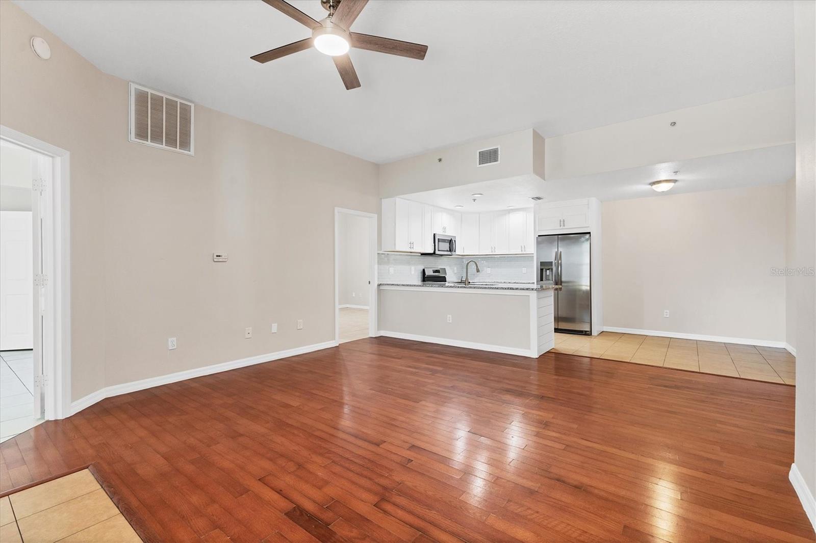 RIVER PRESERVE CONDO CB33/154 - Residential