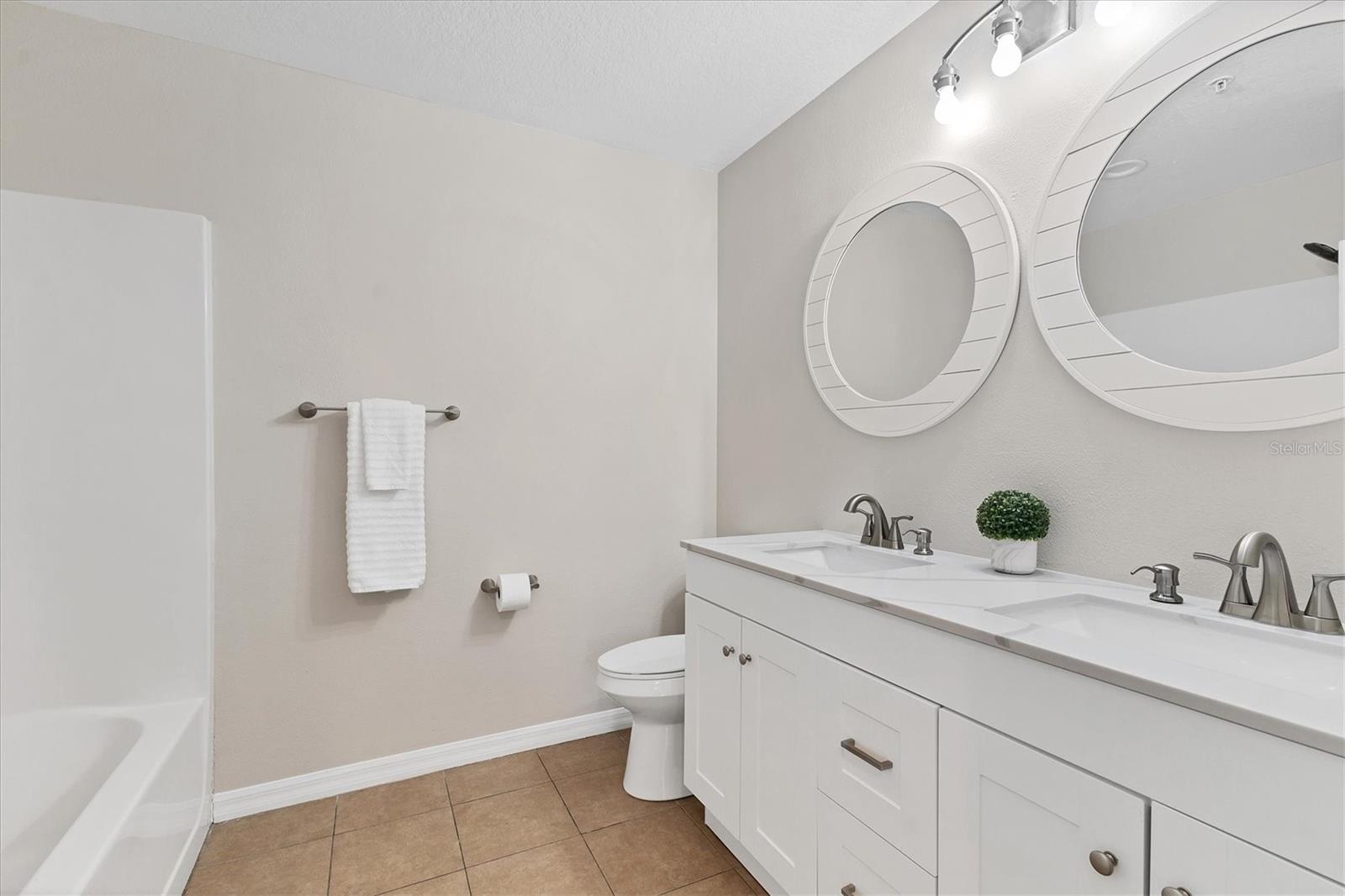 RIVER PRESERVE CONDO CB33/154 - Residential