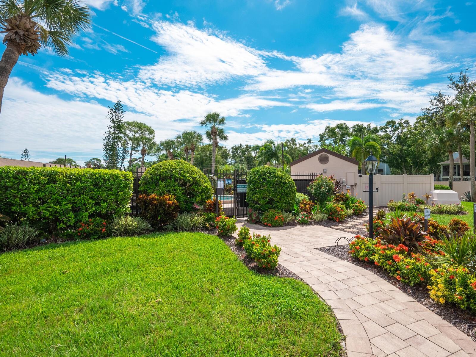 CLUBSIDE AT PALM-AIRE I & II - Residential