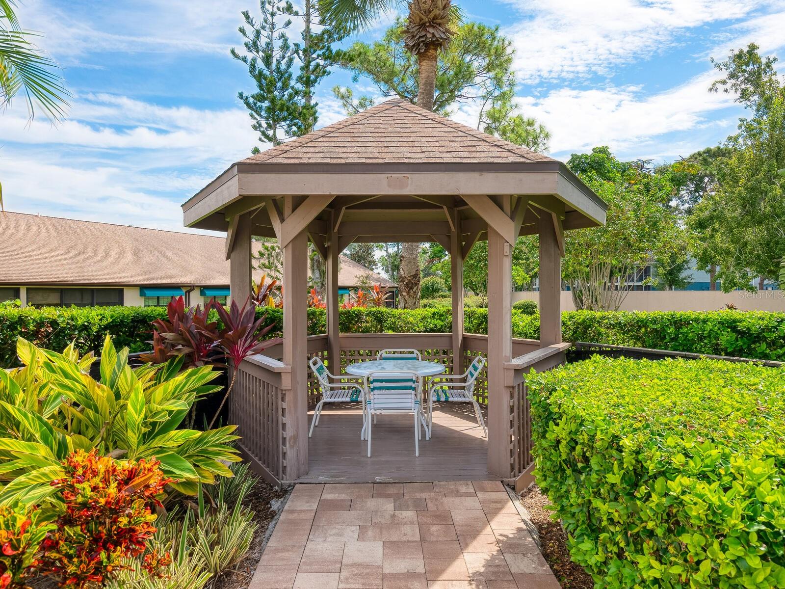 CLUBSIDE AT PALM-AIRE I & II - Residential