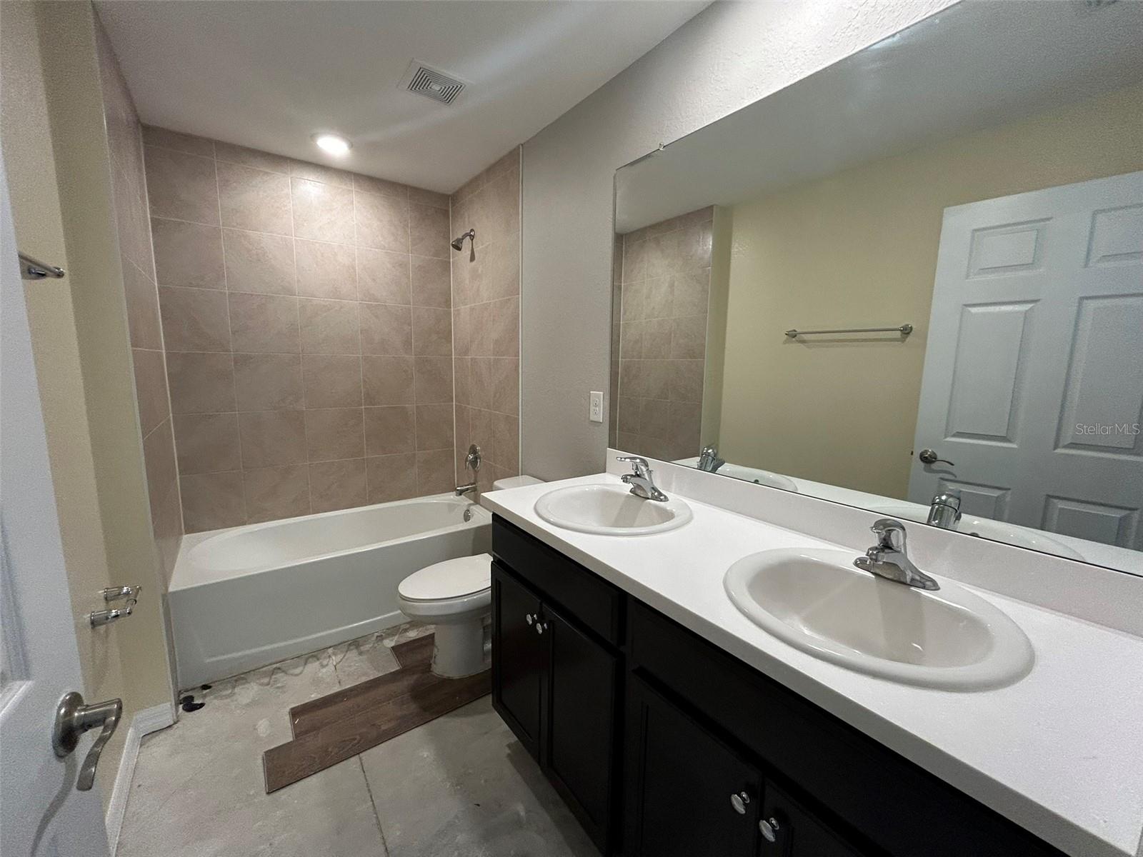 PORT CHARLOTTE SEC 013 - Residential Lease
