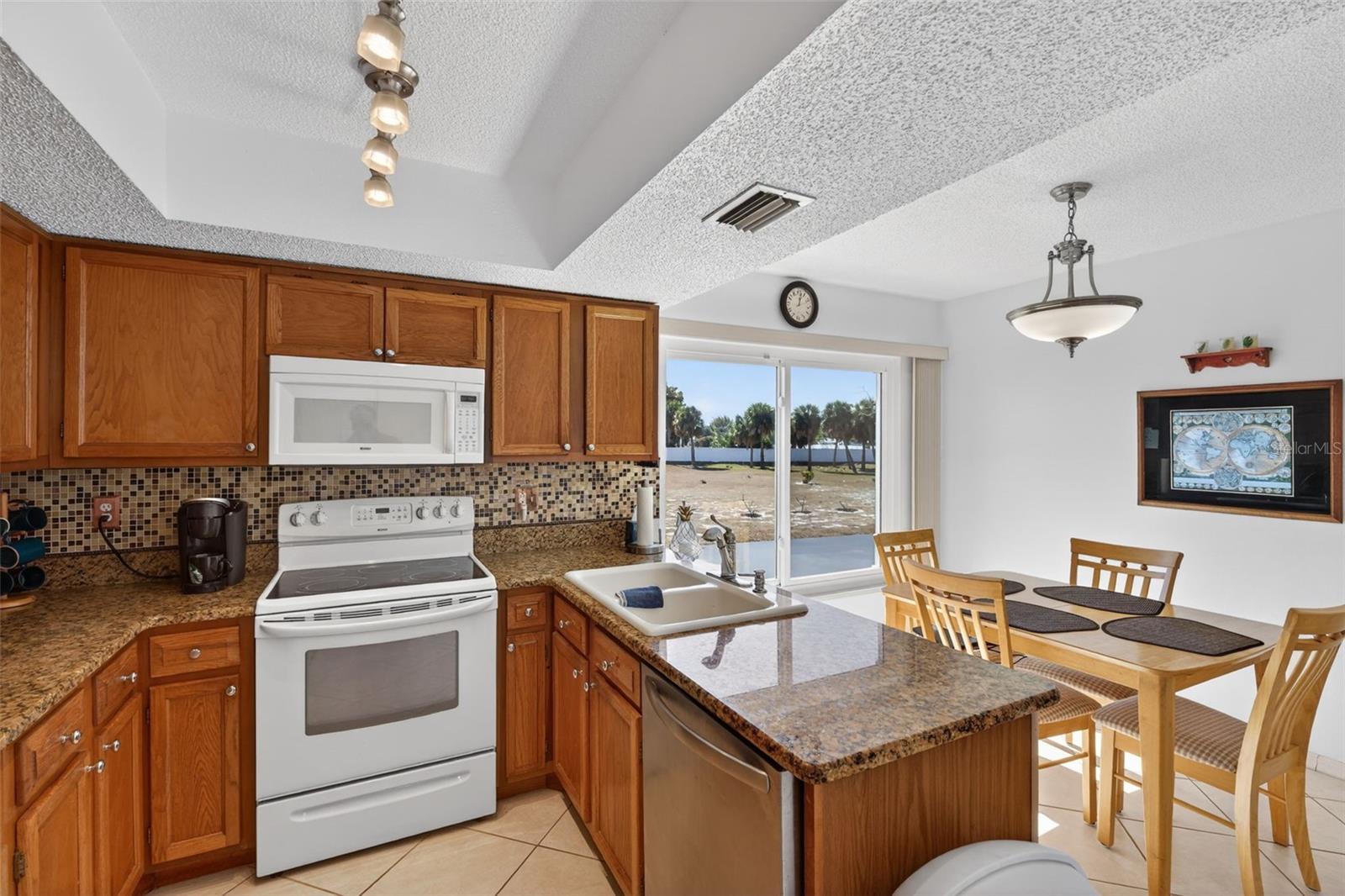 WATERS EDGE PH 01 BLDG L - Residential Lease