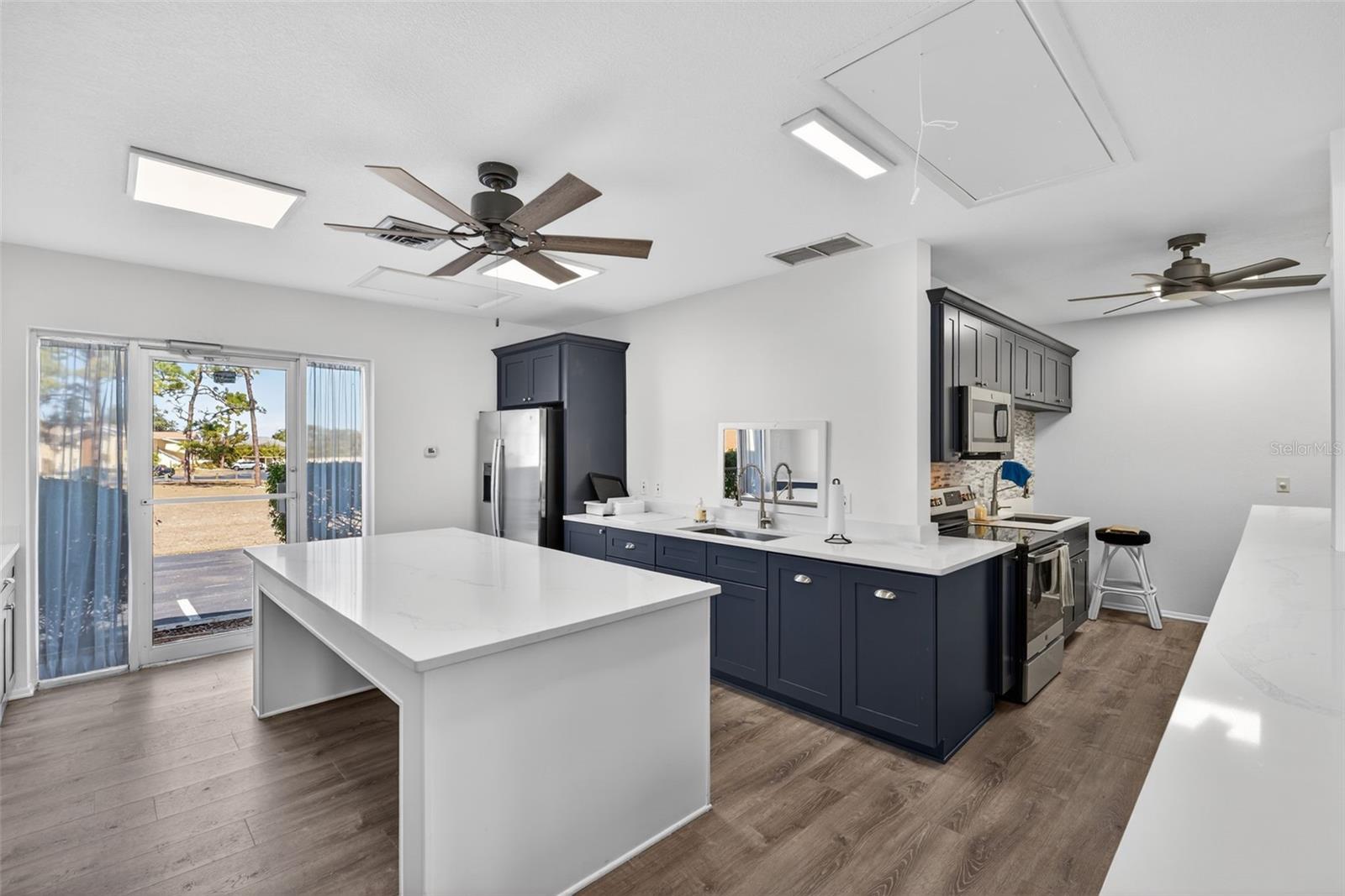 WATERS EDGE PH 01 BLDG L - Residential Lease