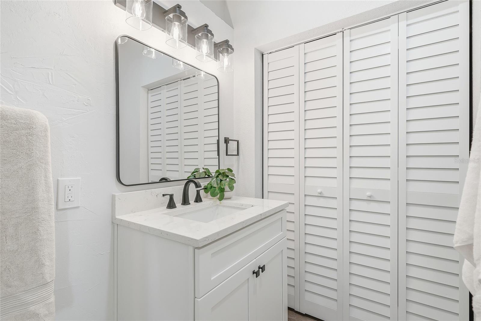LAKEVIEW GROVE - Residential