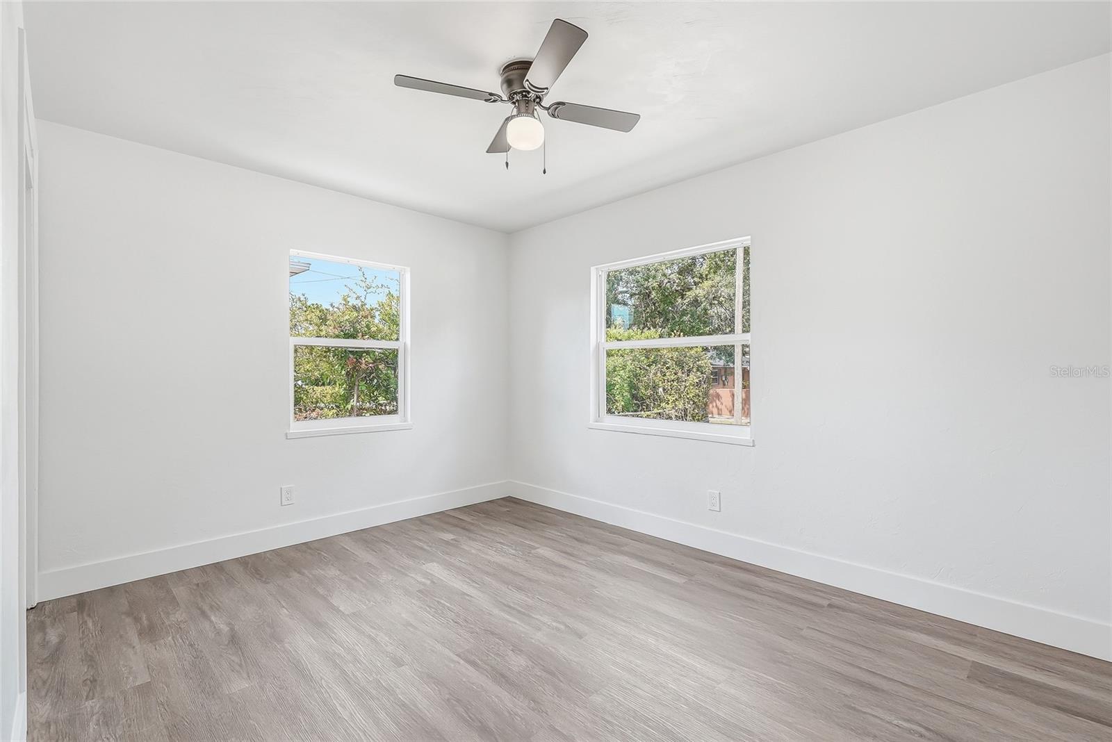 LAKEVIEW GROVE - Residential