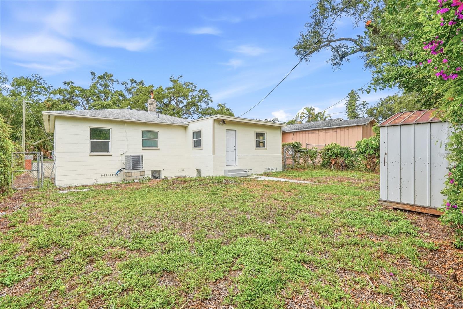 LAKEVIEW GROVE - Residential
