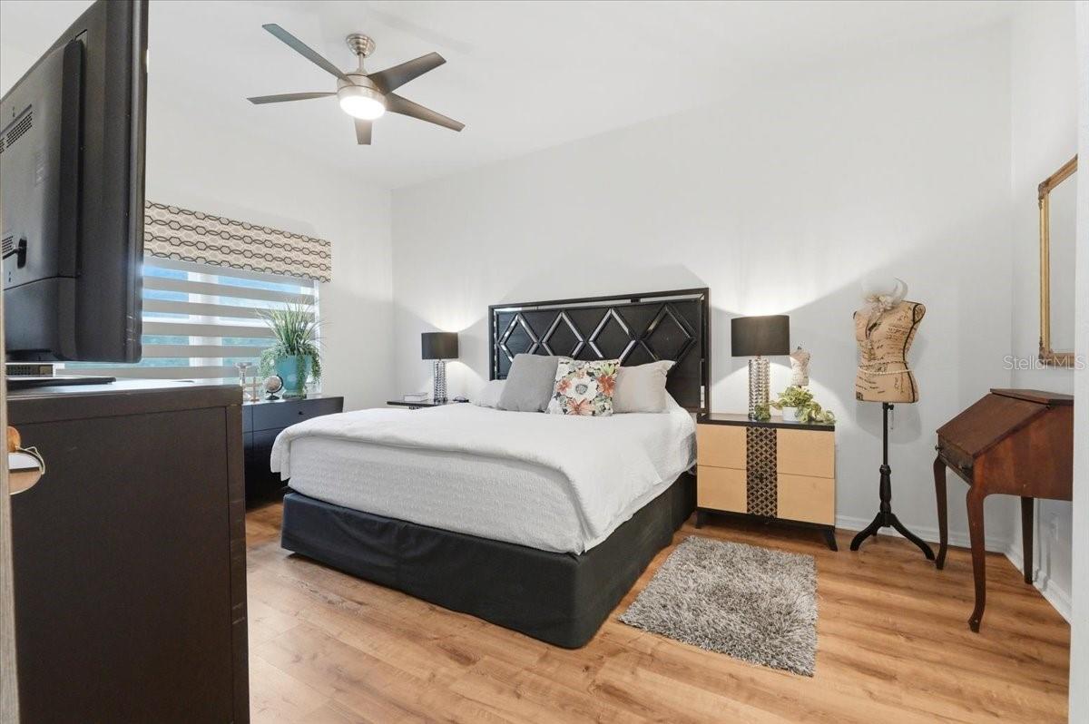 VILLAS BY LAKE REP A POR - Residential
