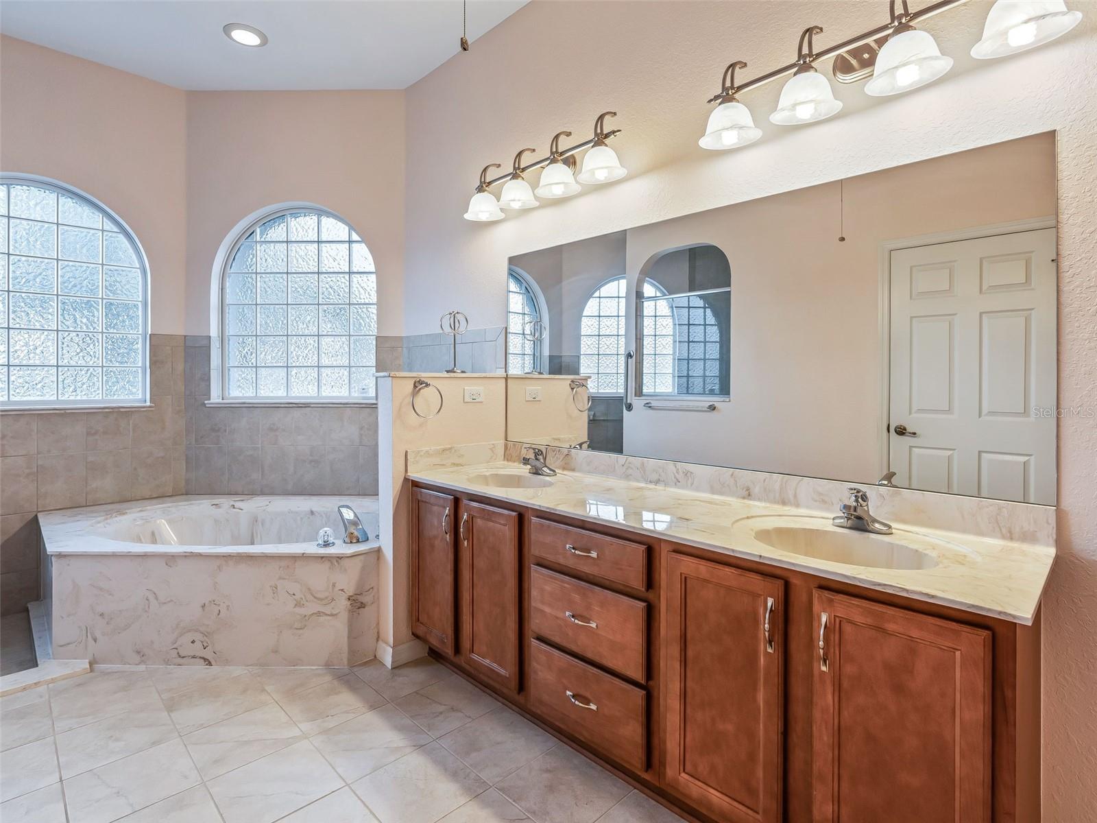 STONECREST - Residential