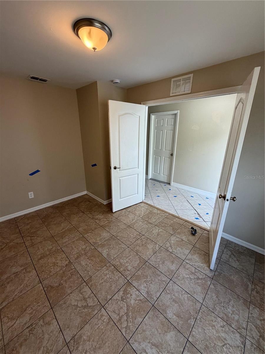 LEHIGH ESTATES - Residential Income