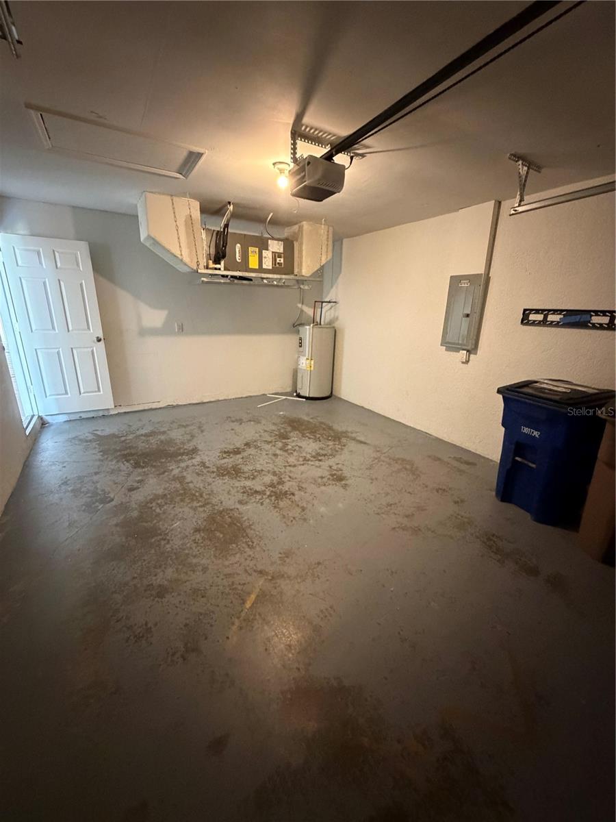 LEHIGH ESTATES - Residential Income