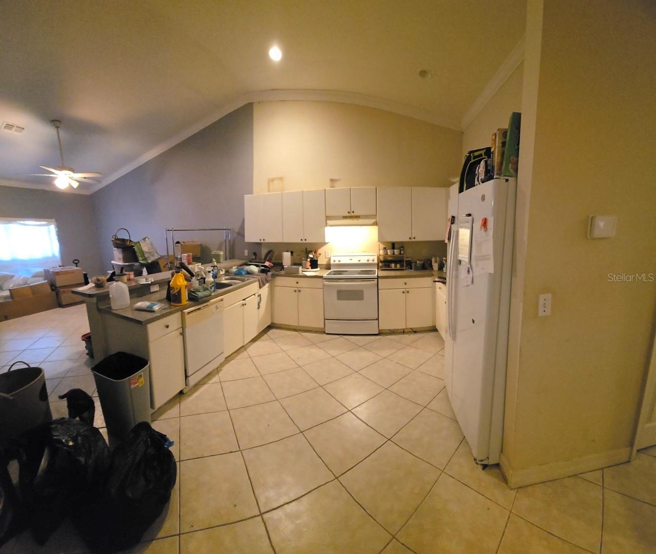 LEHIGH ESTATES - Residential Income