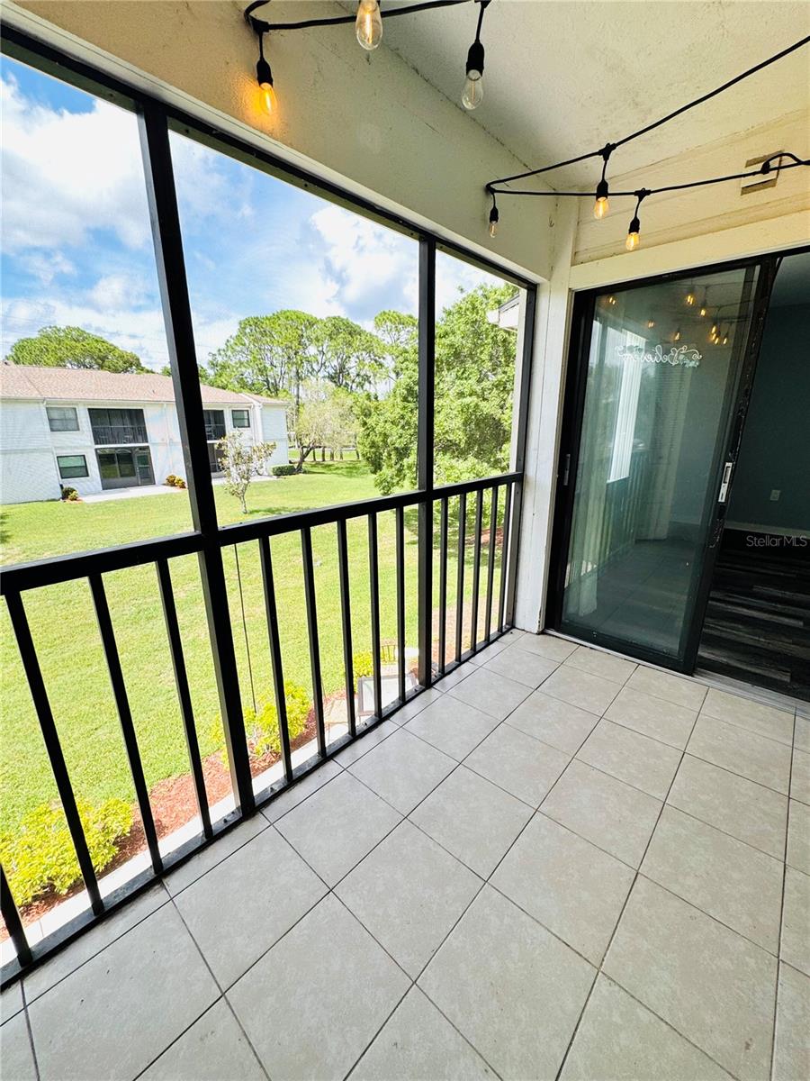 EAST LAKE WOODLANDS - Residential