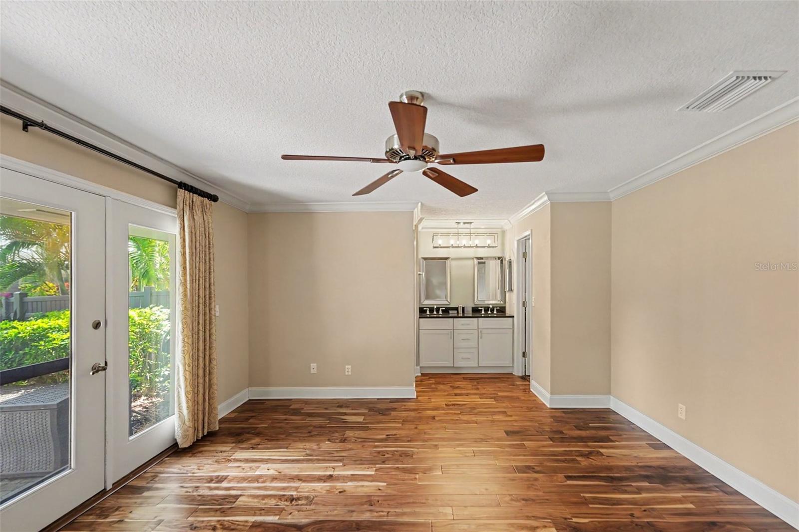 WATERMARK CONDO - Residential