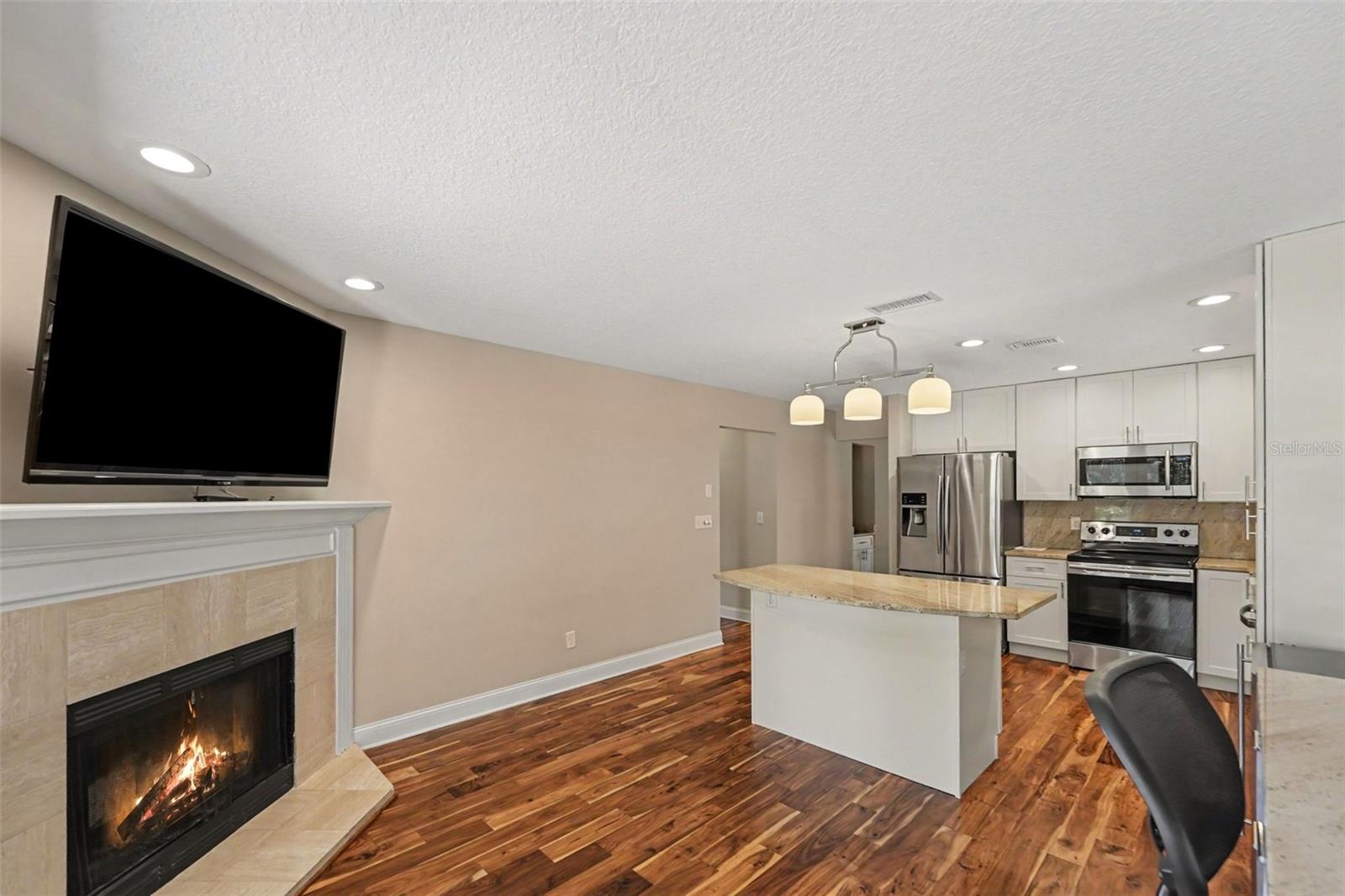 WATERMARK CONDO - Residential