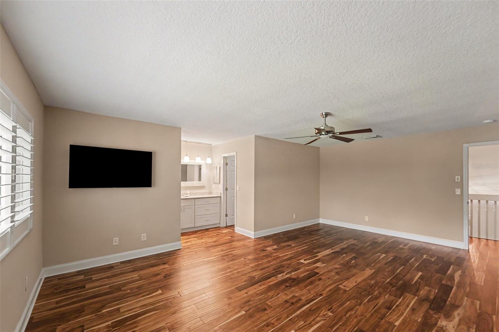 WATERMARK CONDO - Residential
