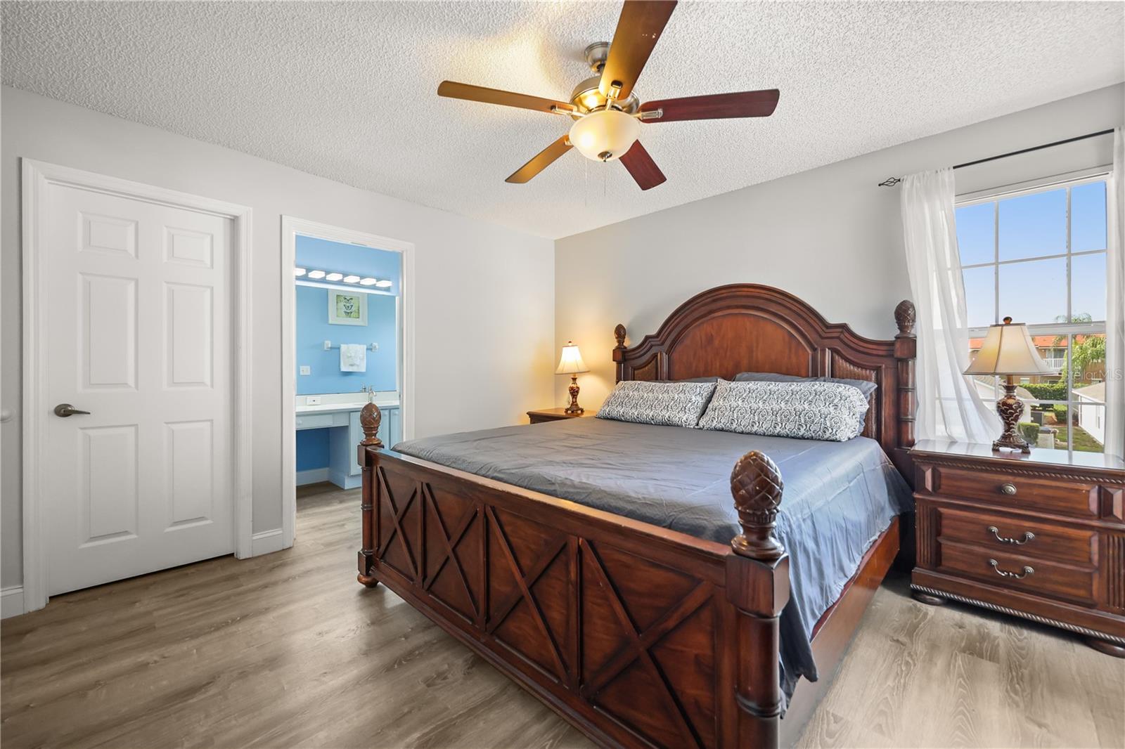 LAKE BERKLEY RESORT - Residential