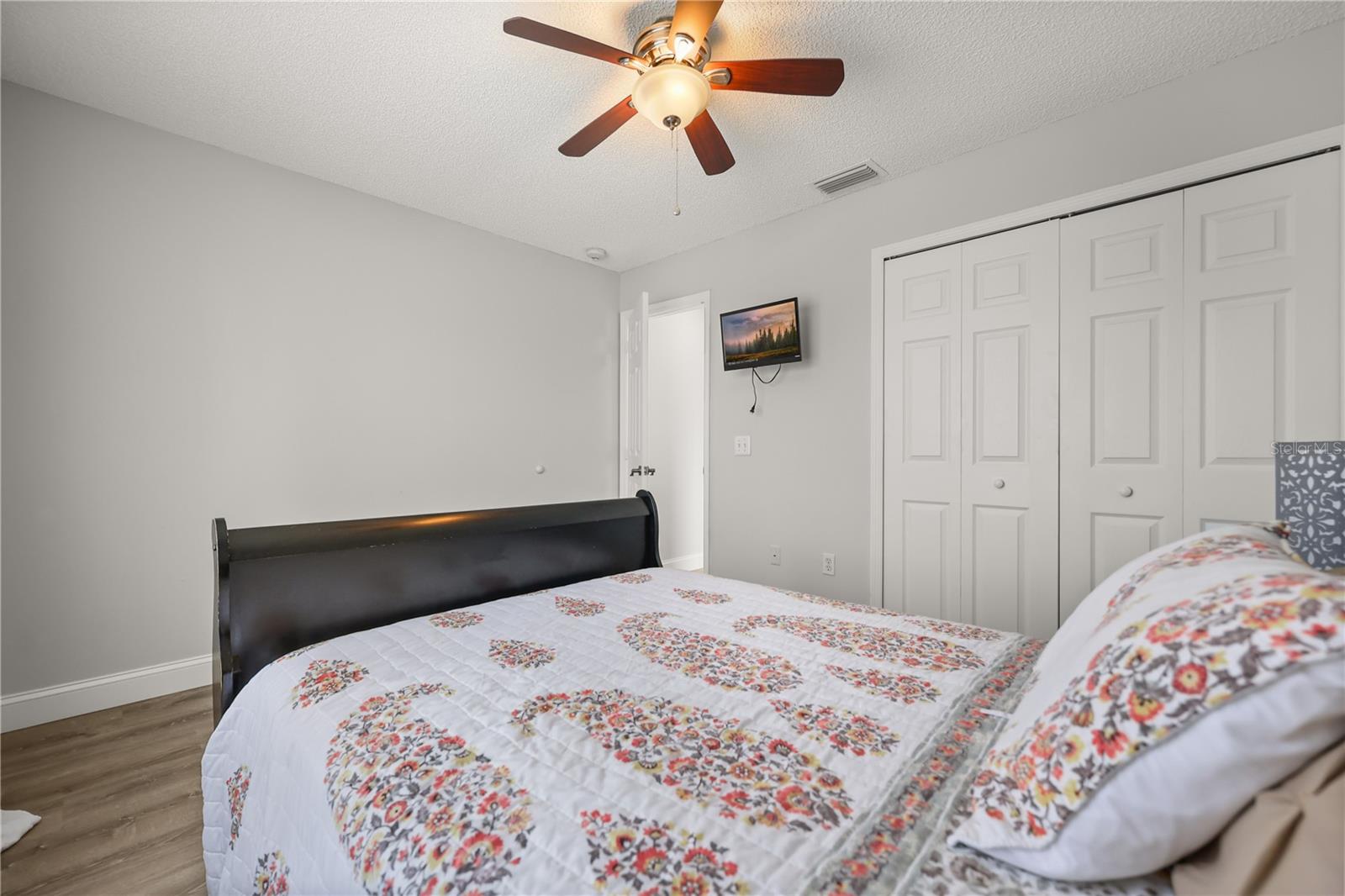 LAKE BERKLEY RESORT - Residential