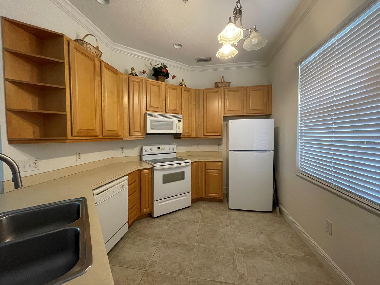 CALIENTE APTS CONDO - Residential