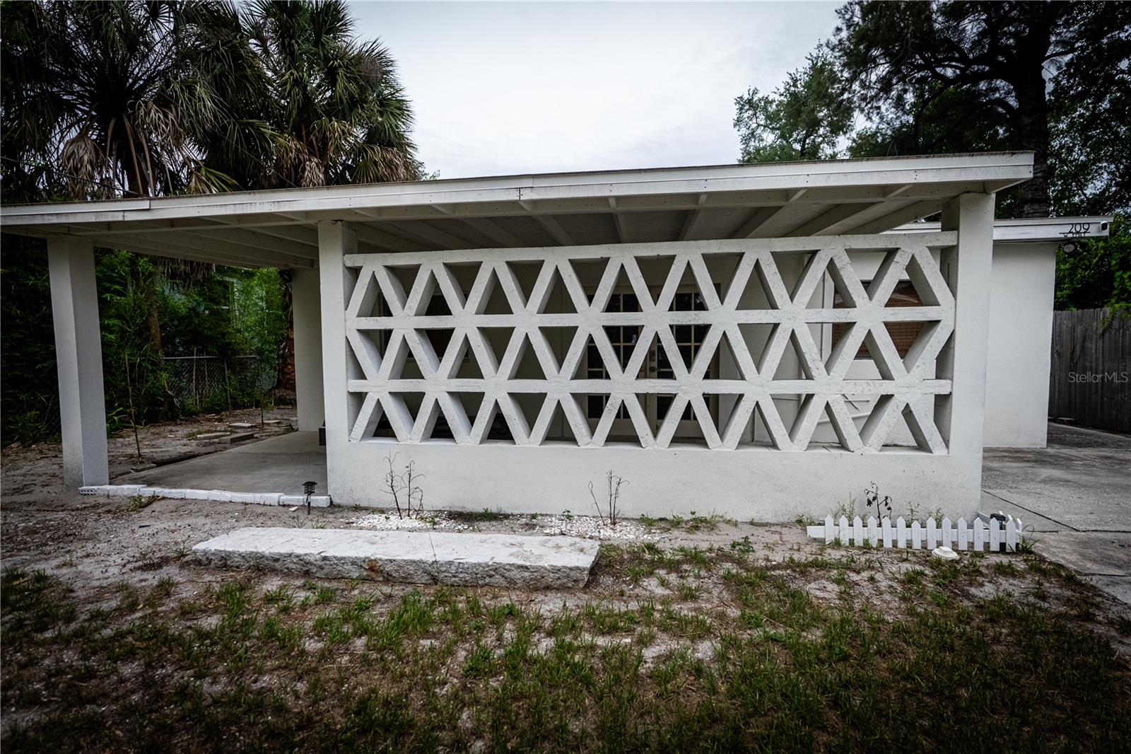 Discover this beautifully renovated 2-bedroom, 1-bath rental located in one of Tampa's most desirable areas! This charming home features modern upgrades throughout, creating a fresh, stylish, and comfortable living space you'll love coming home to.

Enjoy an open-concept layout, a spacious front yard, and the convenience of internet included in the rent. Tenants are responsible for only 50% of the utilities, making this an affordable and attractive housing option.

Ideally situated just 1.5 miles from Armature Works and only minutes from Downtown Tampa, you'll have easy access to some of the city's best restaurants, shopping, entertainment, and nightlife. Whether you're commuting to work or exploring everything Tampa has to offer, this central location puts you close to it all.

Don't miss this incredible opportunity to rent a beautifully updated home in the heart of Tampa. Schedule your private showing today!