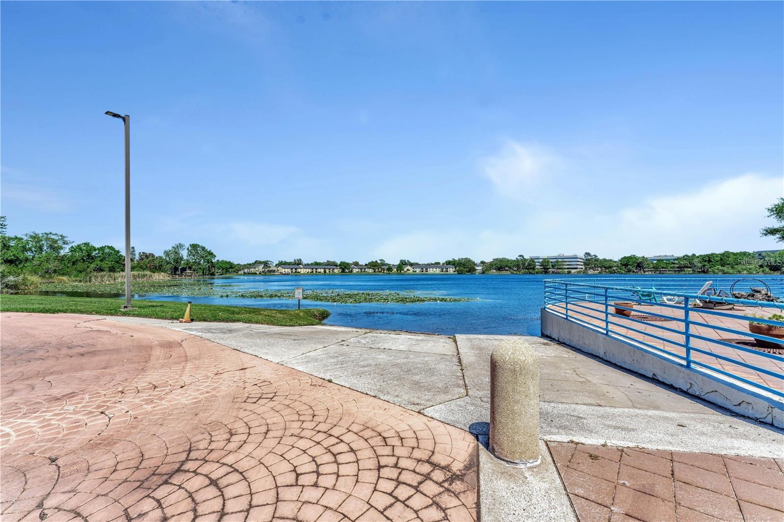 VILLAS LAKE DESTINY - Residential