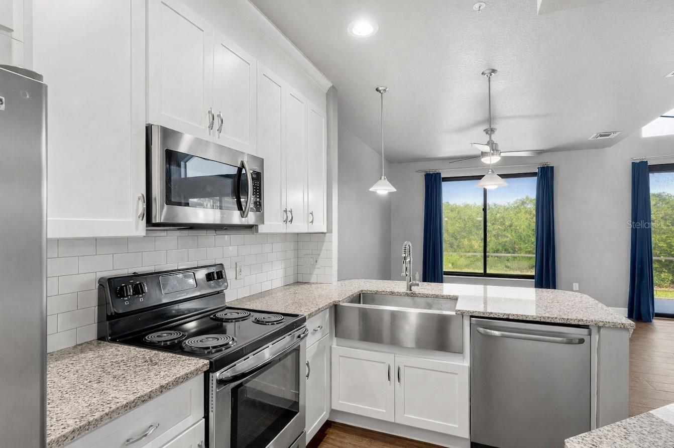 VILLAS LAKE DESTINY - Residential