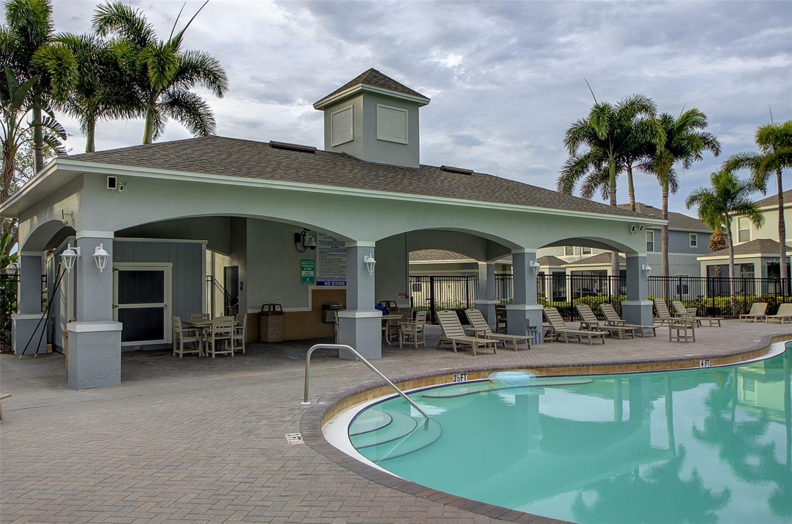SAWGRASS VILLAGE - Residential