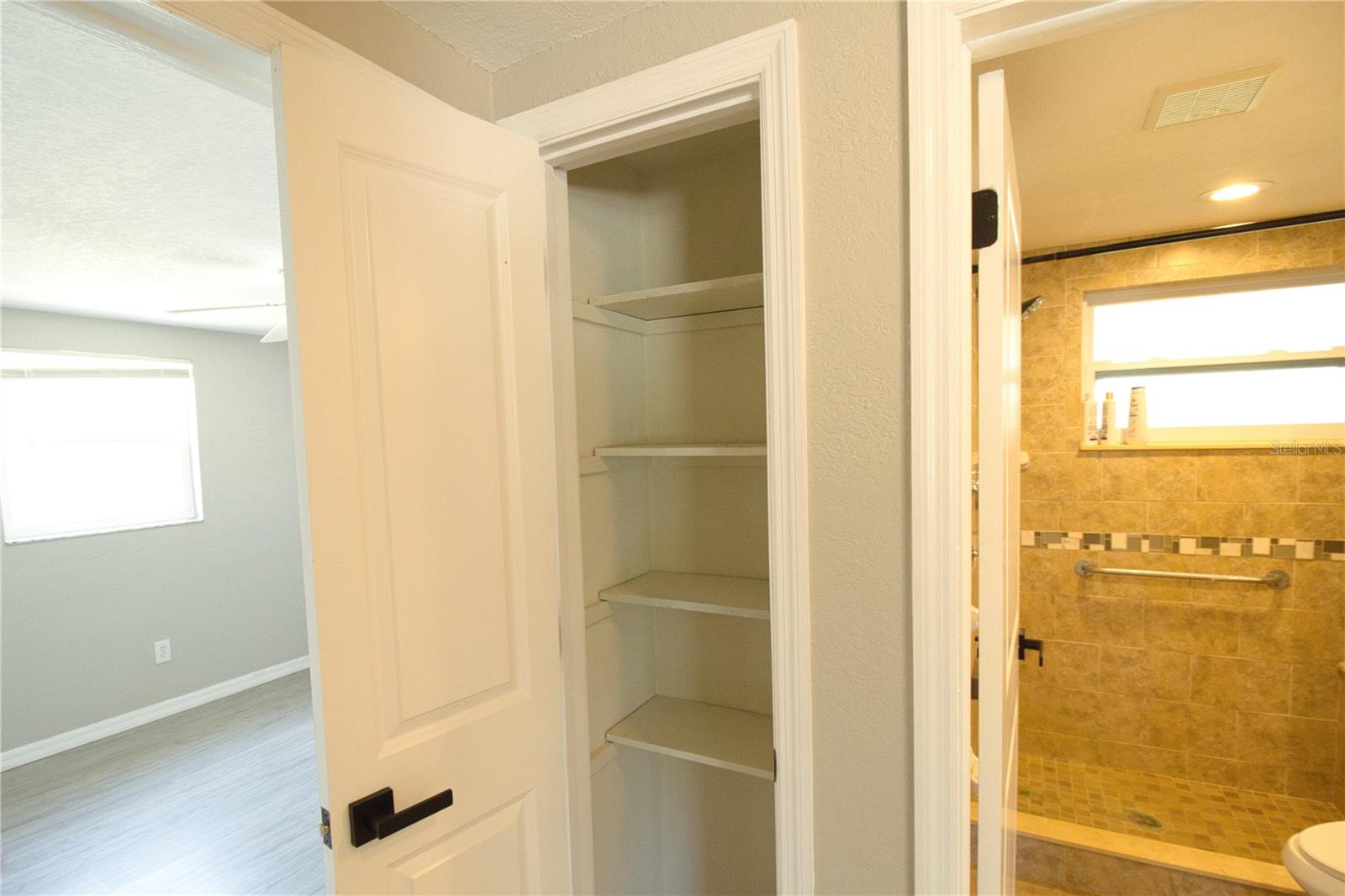PALM LAKE TERRACE - Residential Lease