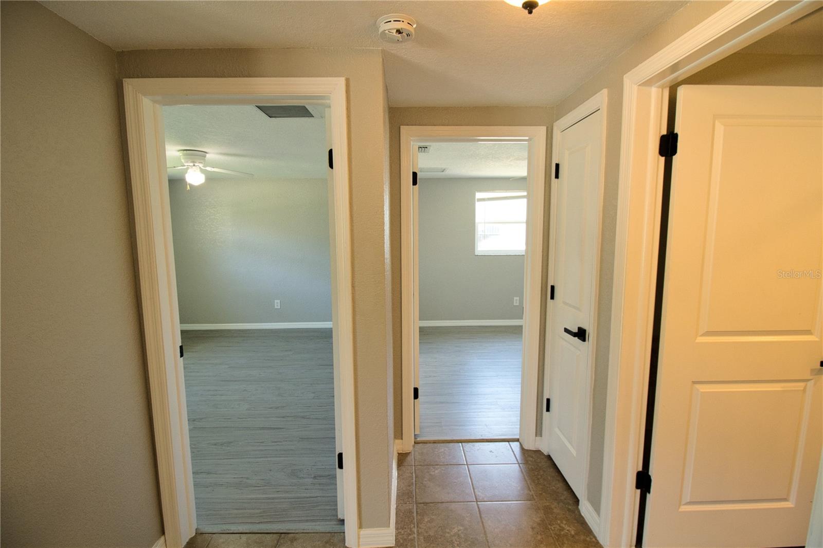 PALM LAKE TERRACE - Residential Lease