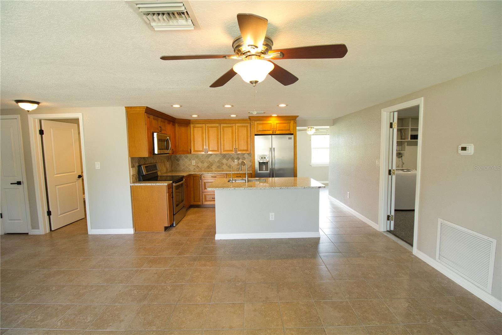 PALM LAKE TERRACE - Residential Lease