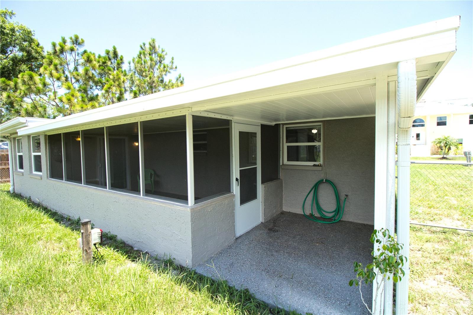 PALM LAKE TERRACE - Residential Lease