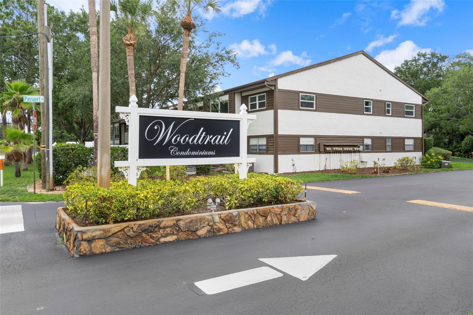 WOODTRAIL CONDO - Residential