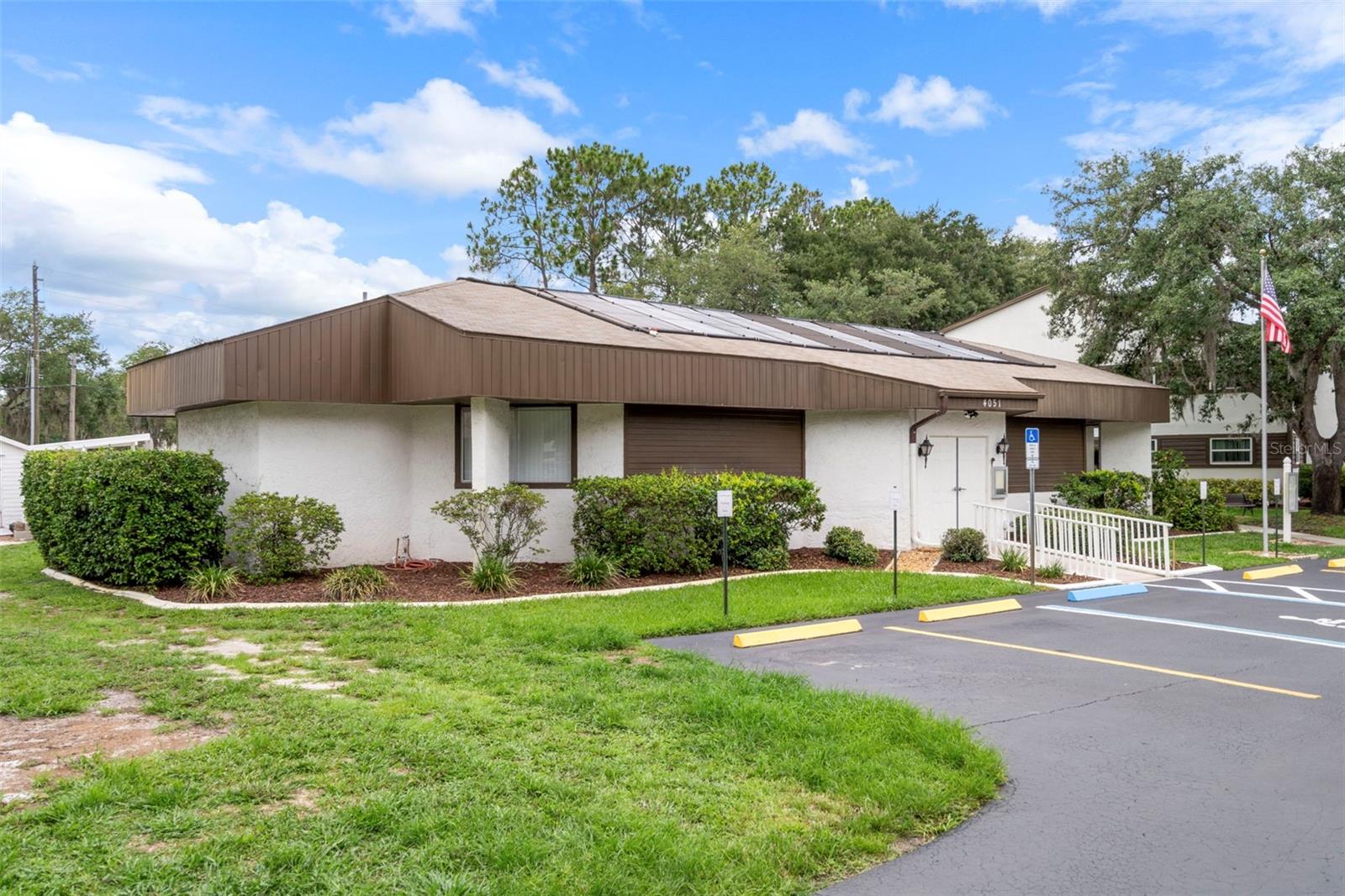 WOODTRAIL CONDO - Residential