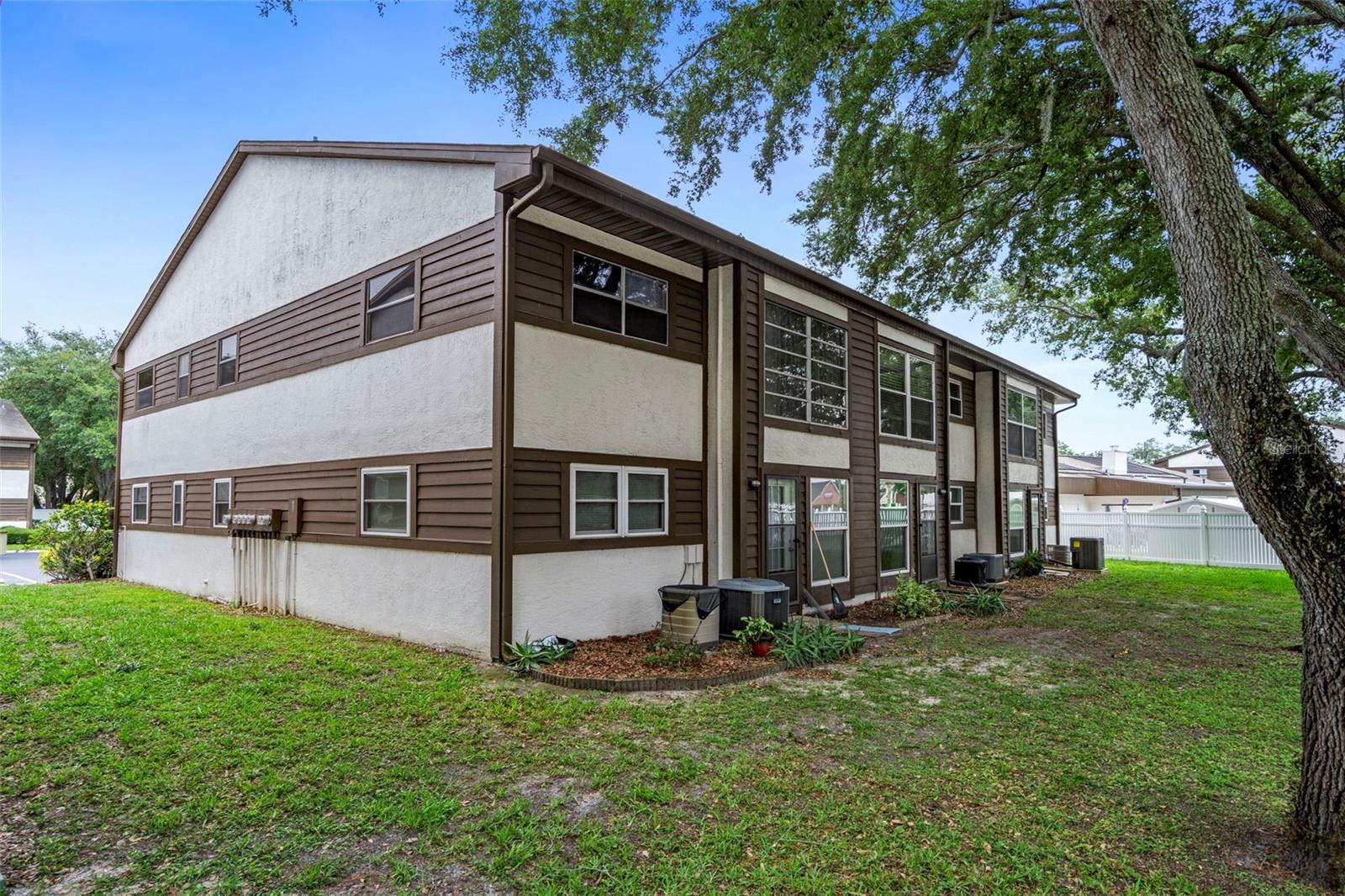 WOODTRAIL CONDO - Residential