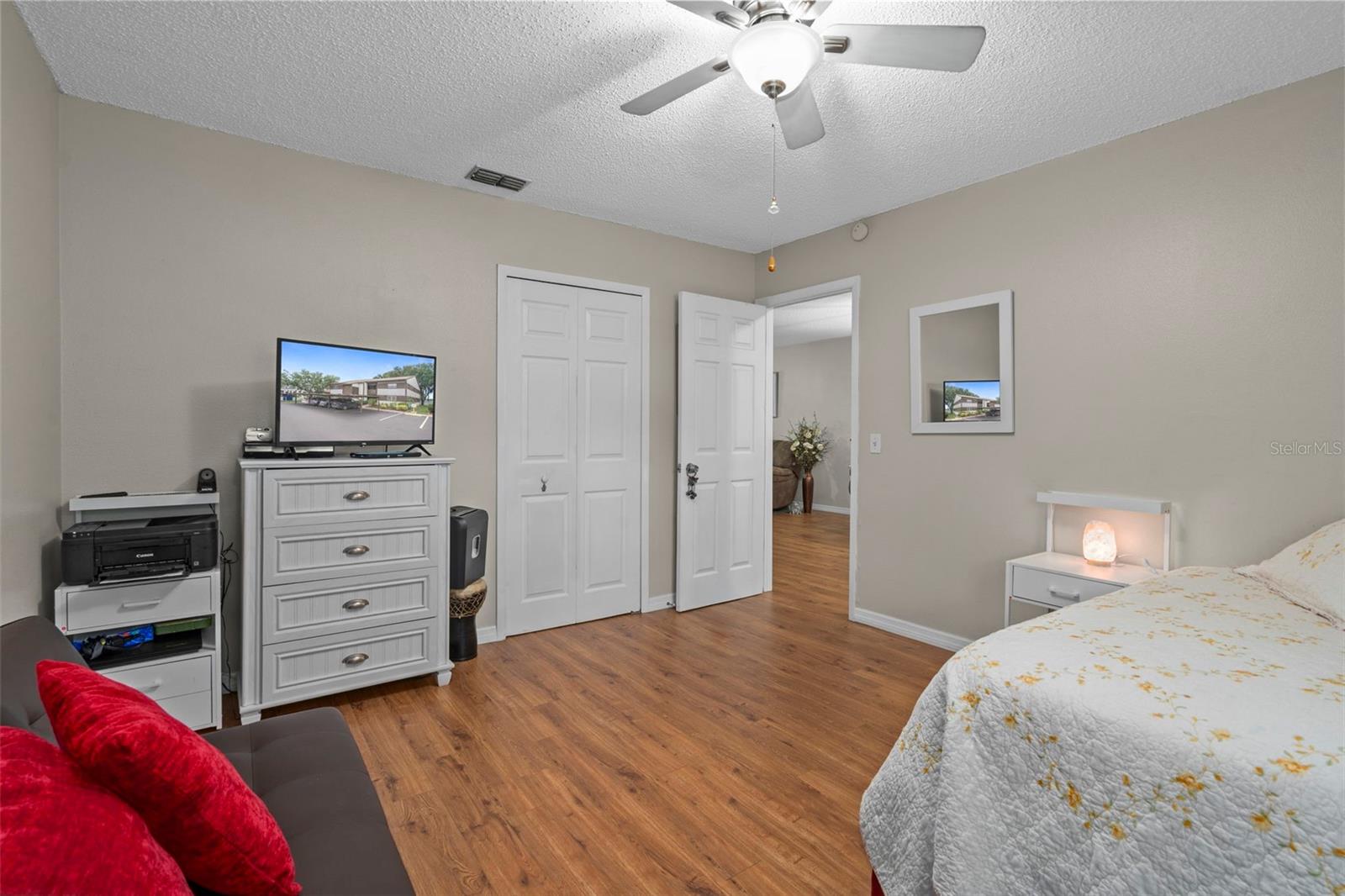 WOODTRAIL CONDO - Residential